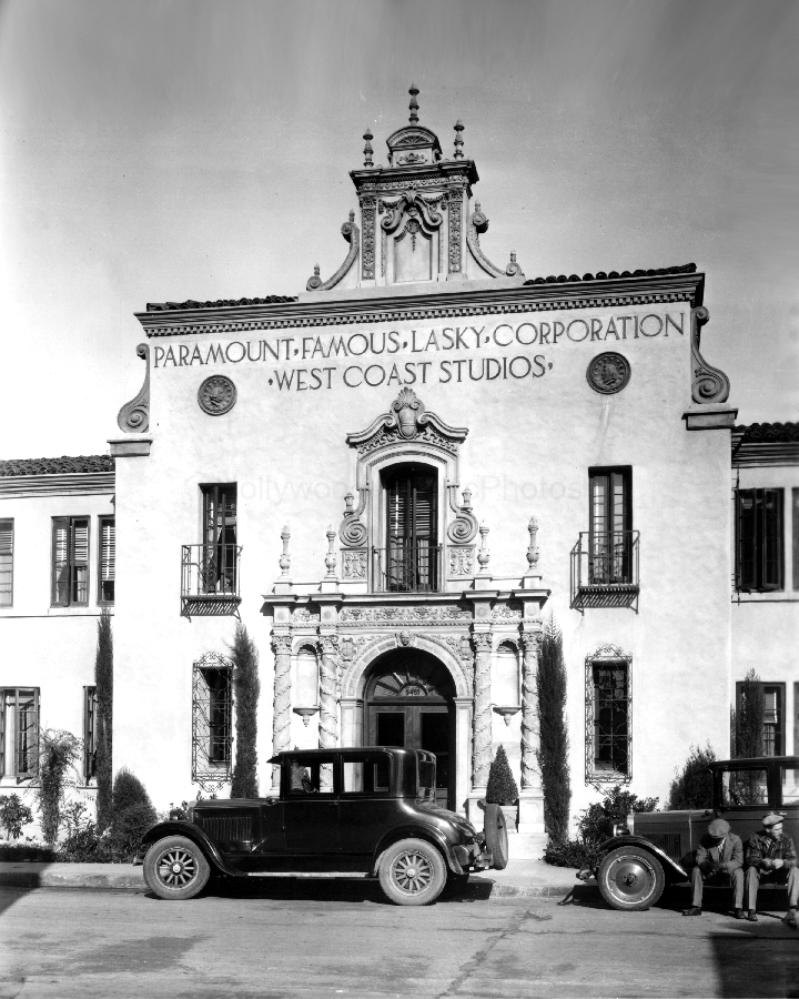replace & add Famous Lasky Corp. 1929 WM.jpg